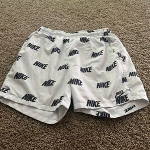 Mens Black and White nike nylon shorts size medium (great condition)